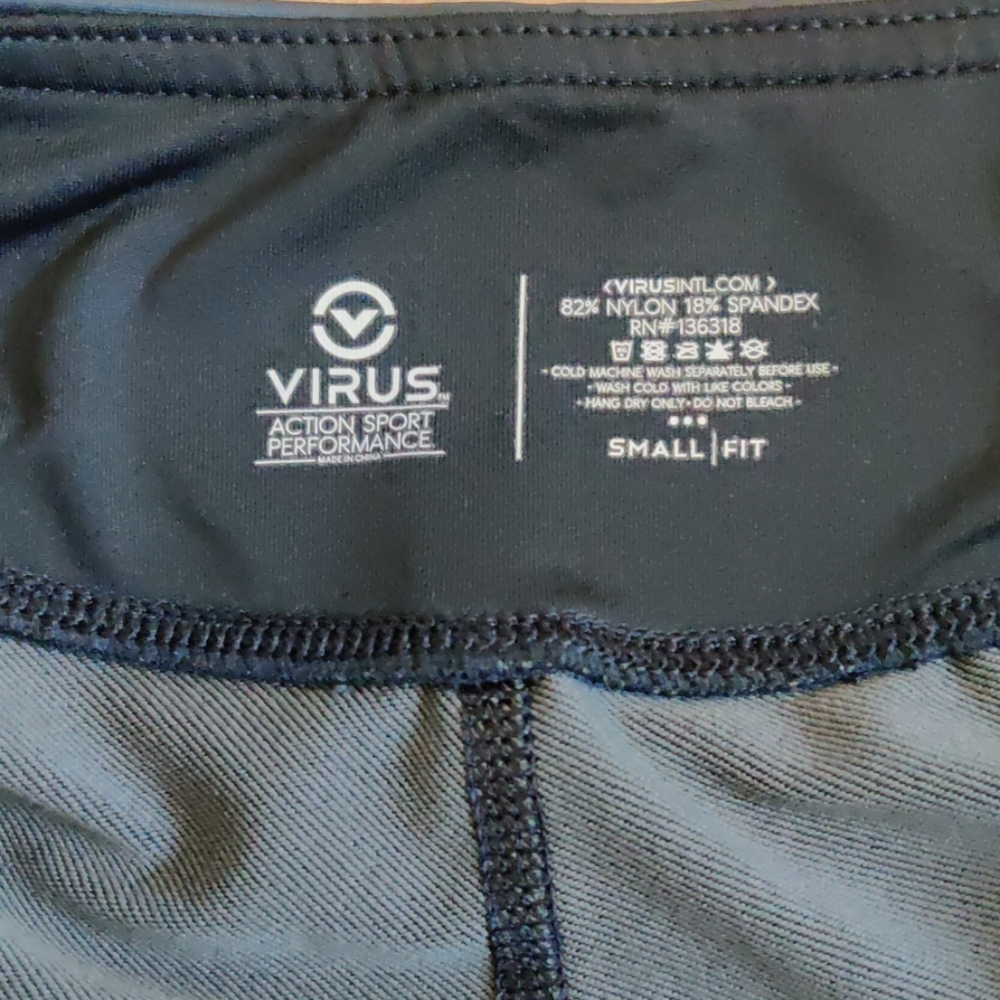 Virus Performance Capri Leggings - Picture 3 of 6
